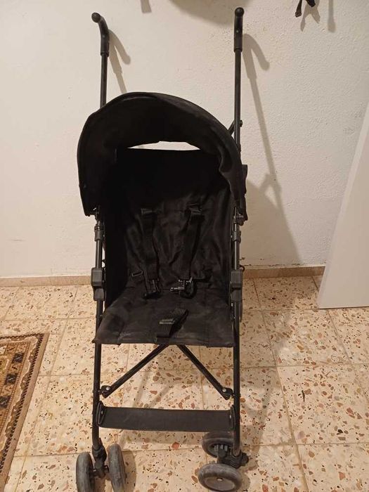 Carrinho de Bebé Tipo Bengala (Preto) – Prático e Compacto