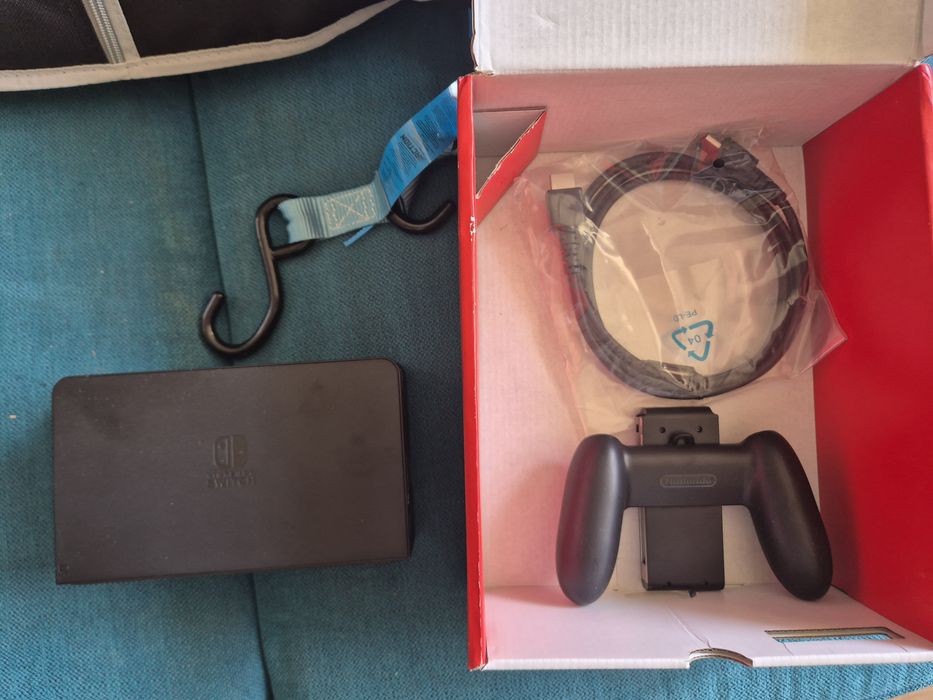 Nintendo Switch Oled + 3 gry