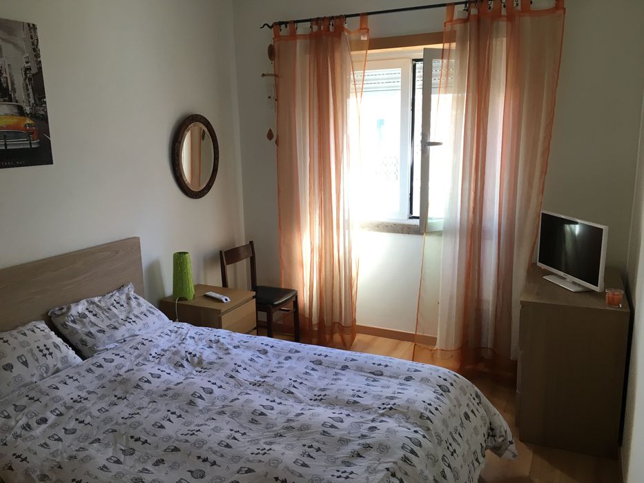 Arrendamento de apartamento T2 na Rua das Furnas