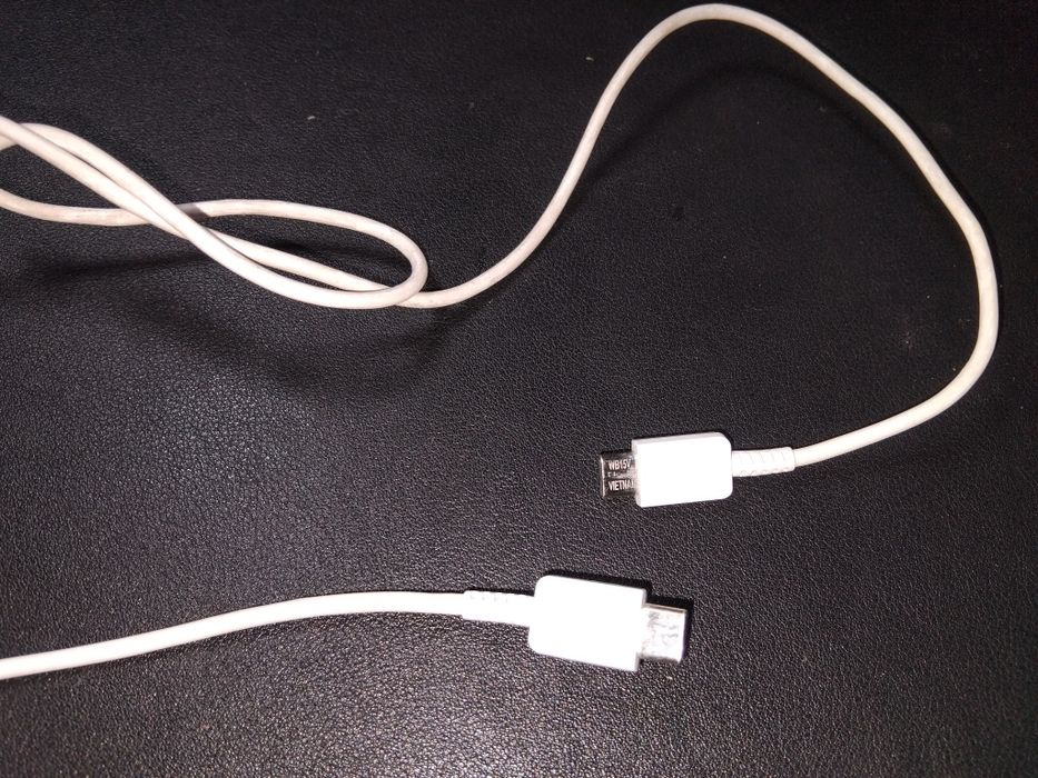 Biały kabel USB-C