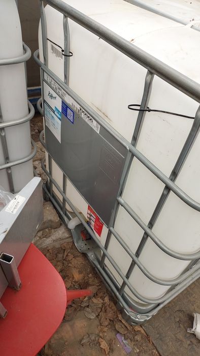 Mauzer 1000l zbiornik