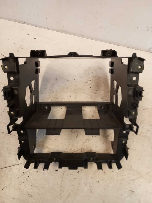 Gaiola / Suporte Interno da Consola Central 2 din VW Scirocco – Original