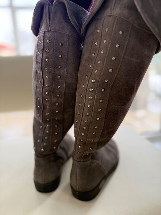 Продам зимові чоботи