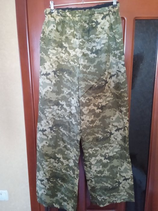 Продам штани від дощу