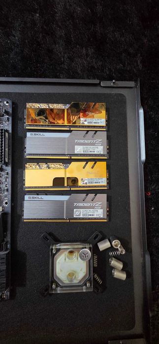 Bundle i7 9700k, Board Aorus Master, Gskill 32GB e bloco de agua EK64552292379010122