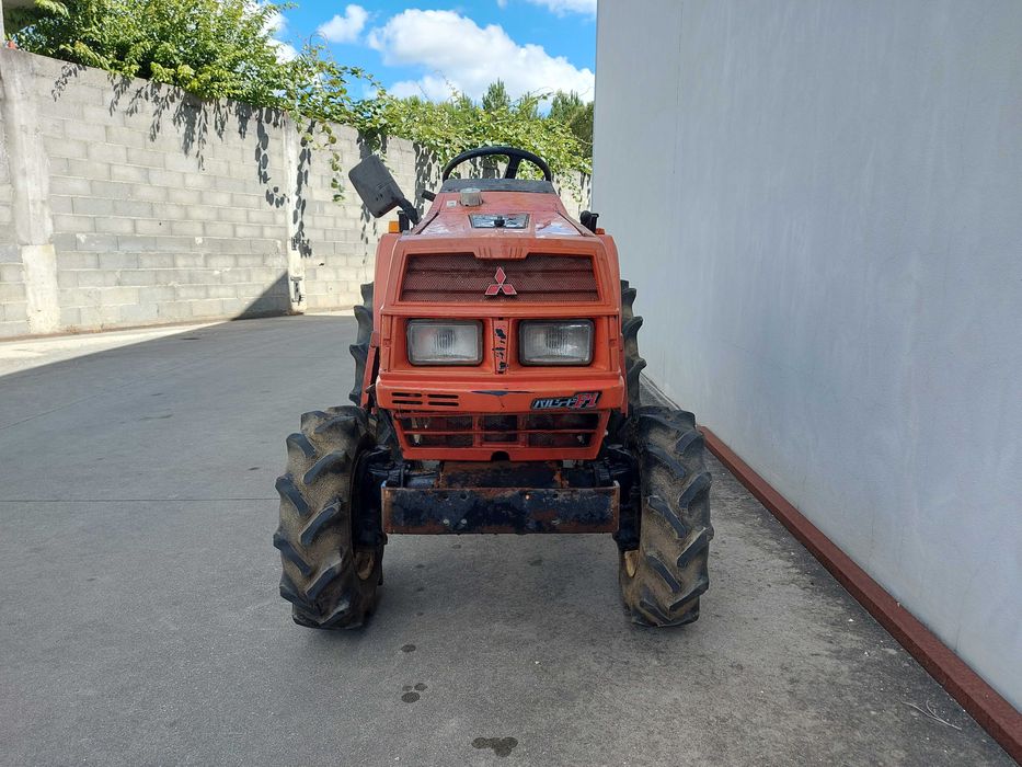 Trator Mitsubishi MT16 usado