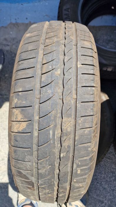 À venda vários pneus em excelente estado r15 r16