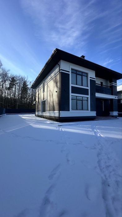 Якісний будинок з чистовою стяжкою та штукатуркою. Газ!Межує з лісом