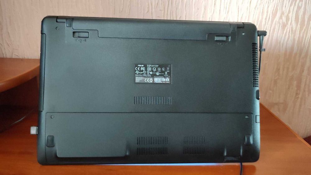 Ноутбук асус X550 l