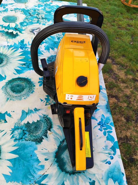 Бензопила  Expert майже нова