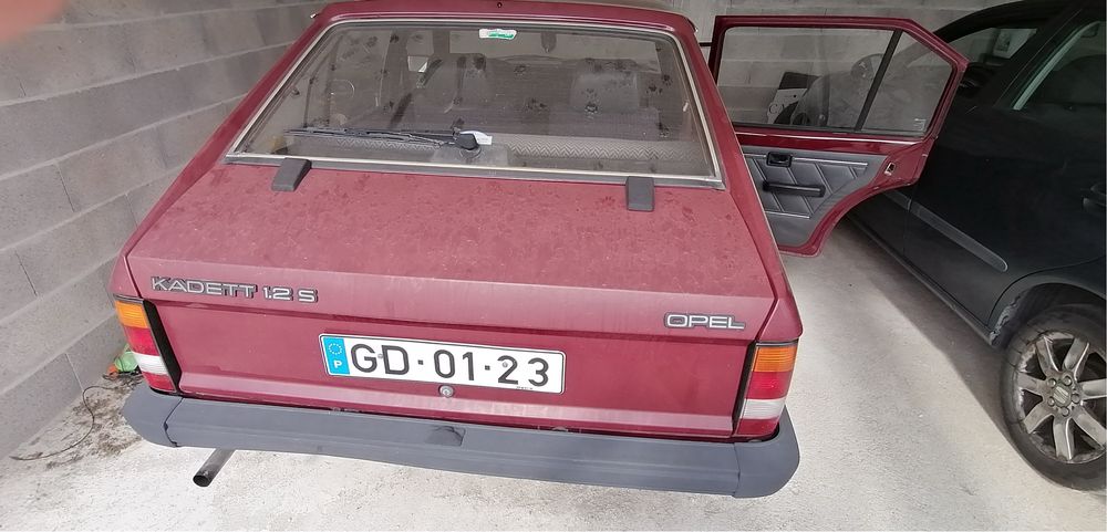 Opel kadett 1,2 com inspeccao e seguro