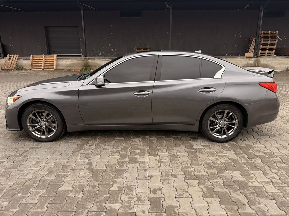 Продам Infiniti Q50 2016