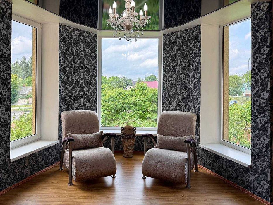 Продам просторий будинок для великої родини — передмістя Рівного.