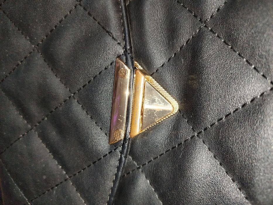 Czarna pikowana torebka typu shopper