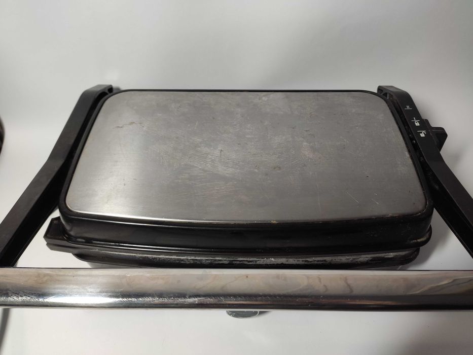 Електричний гриль Emerio