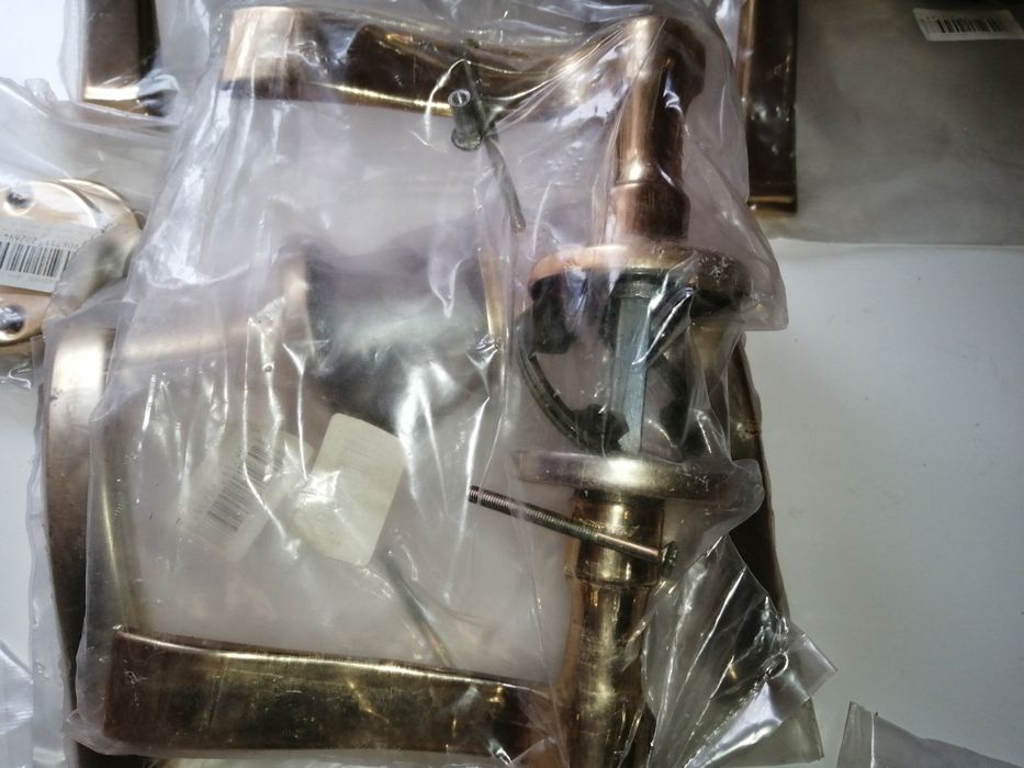 Klamka drzwiowa wewnętrzna złota