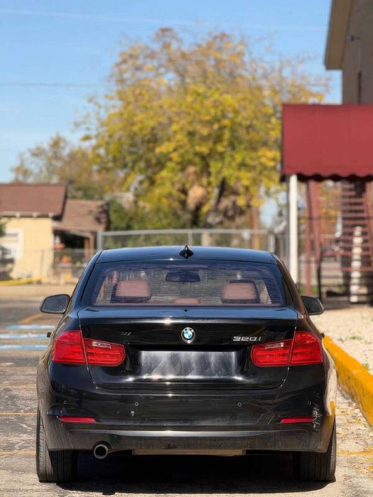 BMW 3 Series 320i      2015