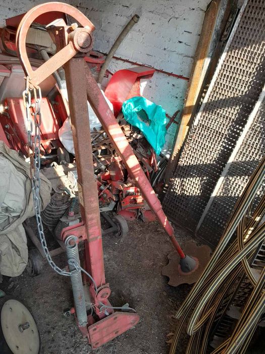 Продам запчастину на сівалку.