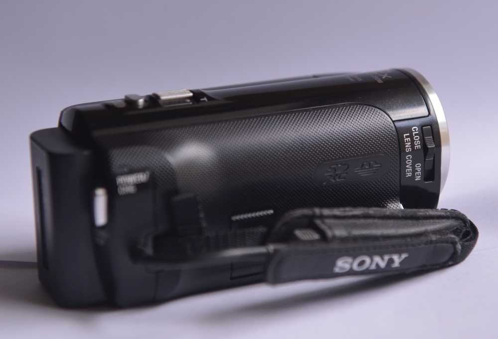 Kamera HD Sony HDR-PJ220 z projektorem