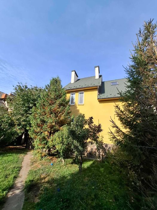 Продаю будинок з комерційним приміщенням в районі ТЦ Арсен. 340м2/7соток