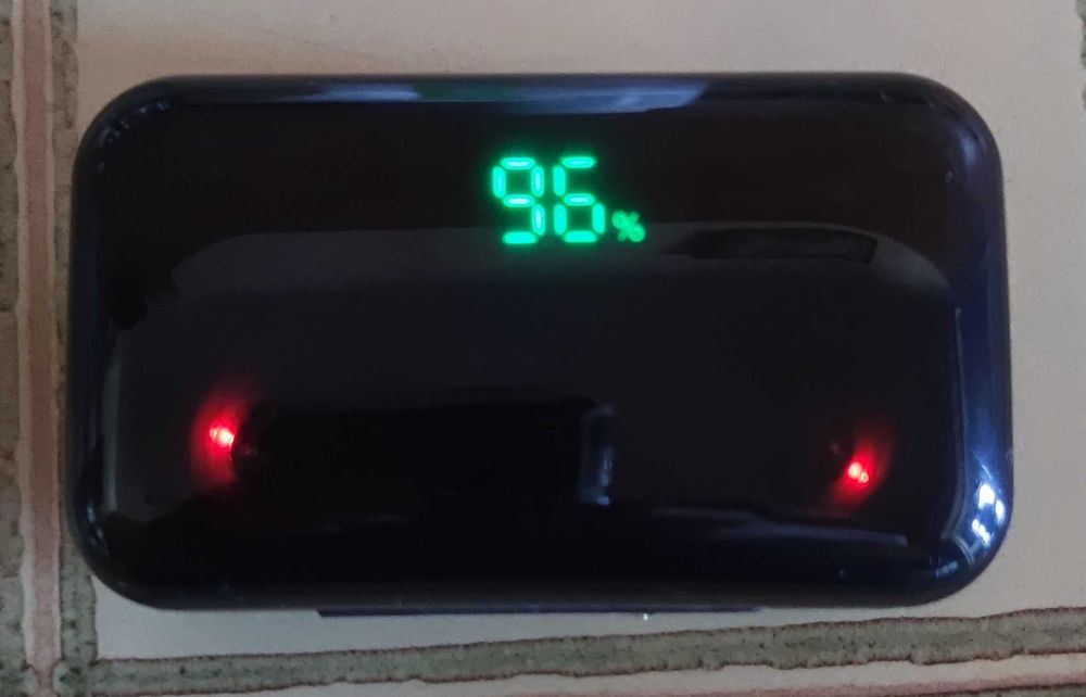 Earphones / auriculares Bluetooth - caixa com bateria própria