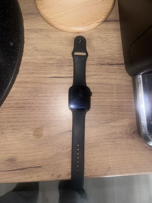 Apple watch SE 2 gen uszkodzony