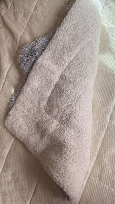 Cama para cão pequeno ou gato