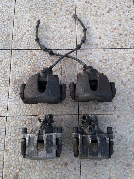 Peças Volvo v50, Pinças de travão frente e trás