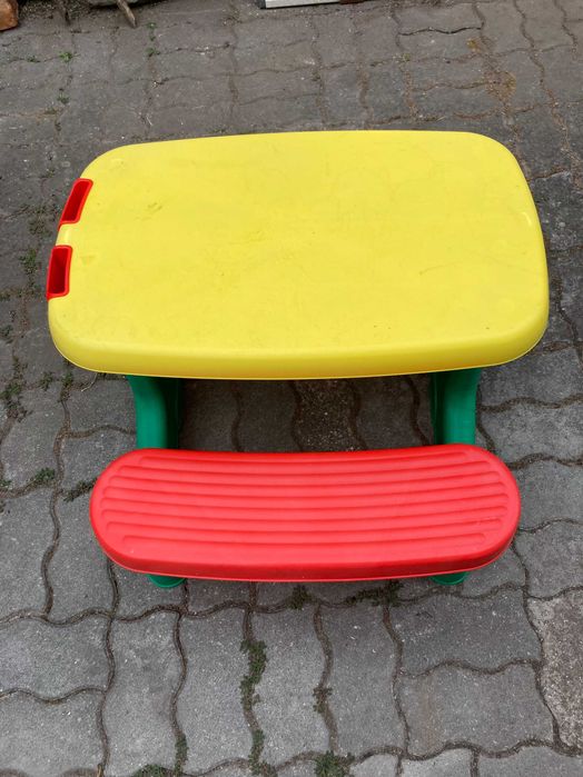 Mesa de plástico infantil