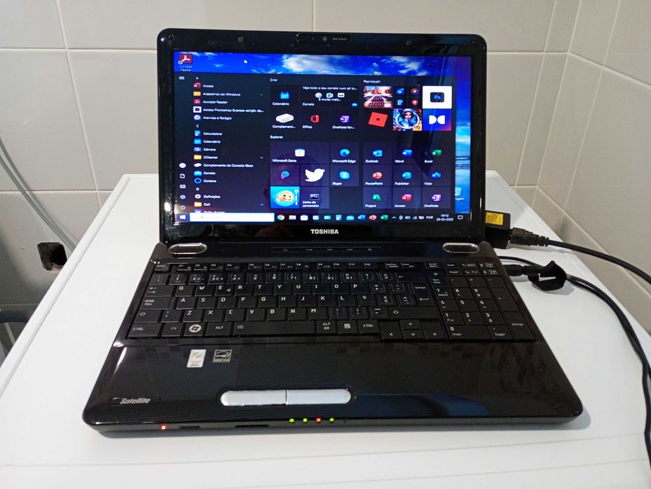 Vendo portátil Toshiba