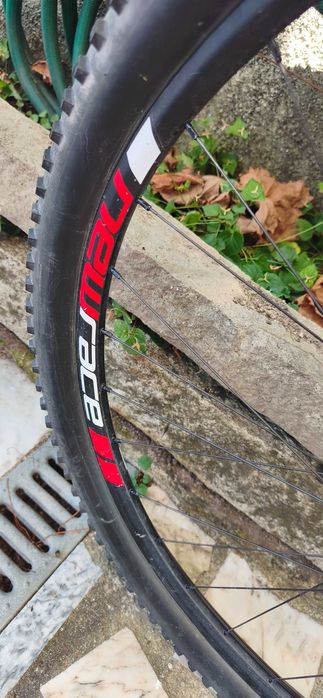 Bicicleta FOCUS RAVEN
