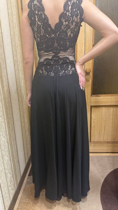 Святкова вечірня сукня