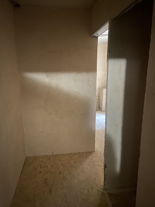 Продается 3 комнатная квартира на Лермонтова .