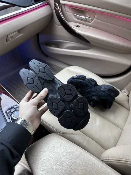 Кроссовки Мужские New Balance 9060 TRIPLE BLACK/Кросівки Нью Беланс