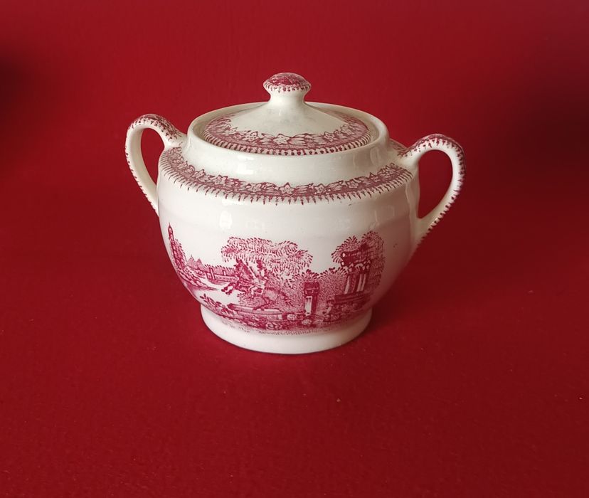 Conjunto de café da Fábrica de Loiça de Sacavém