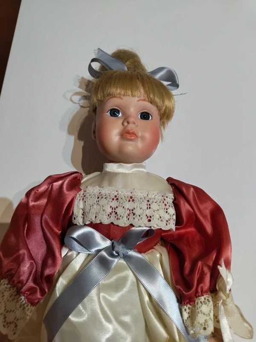 Boneca de porcelana