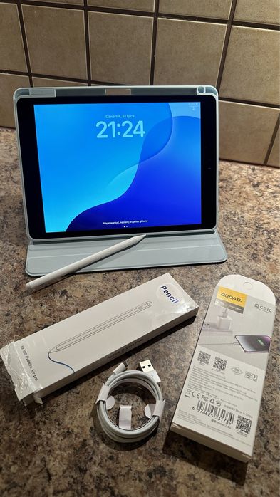 Tablet iPad Apple Retina 10.5” iOS 18.7 + RYSIK 2 gen + nowe etui