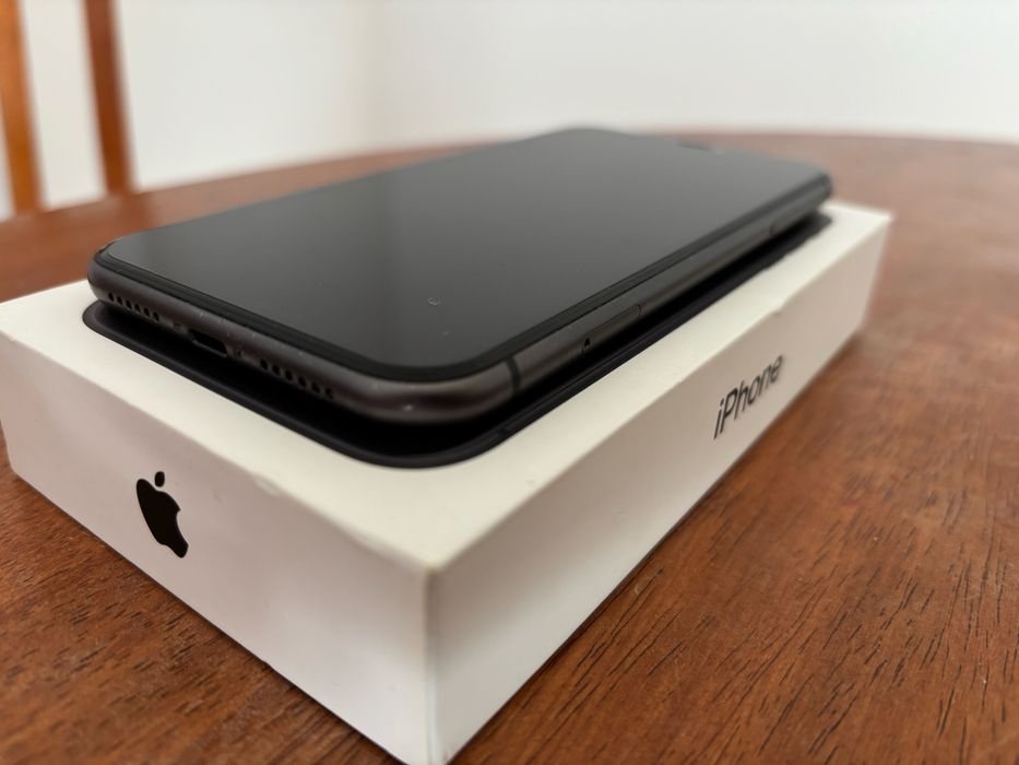 Прдам iPhone 11 64 Gb