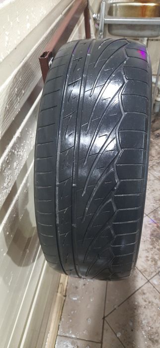 Продам шини шини легкові