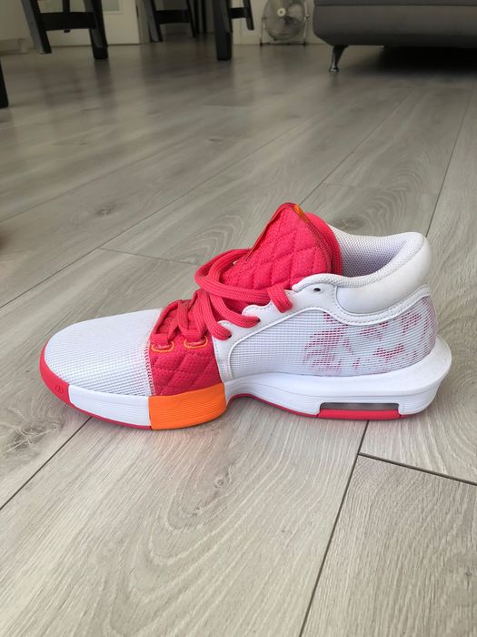 Lebron Witness VIII