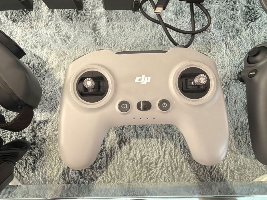DJI Avata 2 Fly More Combo + RC3 + DJI Care do 2028r. Łódź // Gwarancja