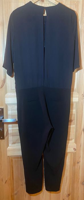 Klasyczny elegancki czarny kombinezon Imperial M glamour odkryte plecy