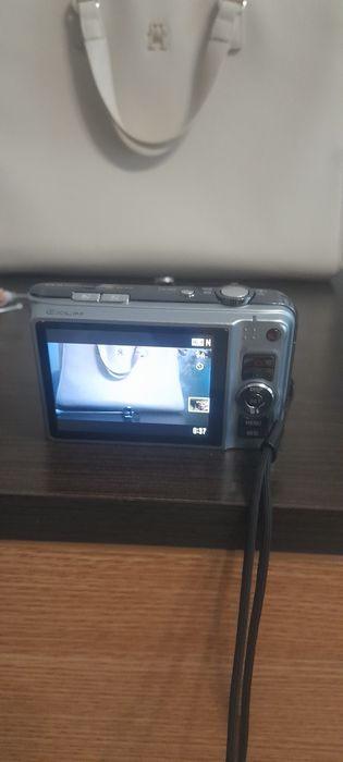 Фотоапарат Casio Exilim EX-H10 (CCD)