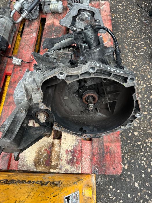 Caixa velocidades manual 6v Opel Astra J 1.7 Cdti