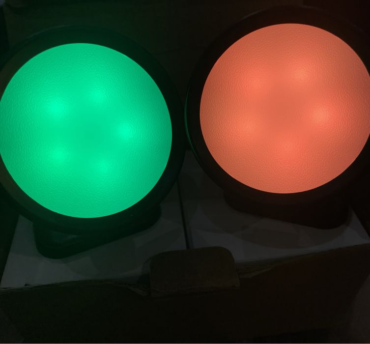 Світлодіодні лампи з пультом дистанційного керування.