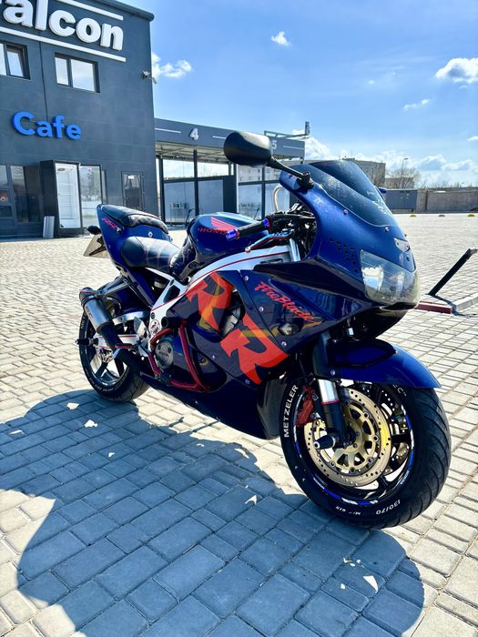 Honda CBR 900RR FireBlade, 1999 рік