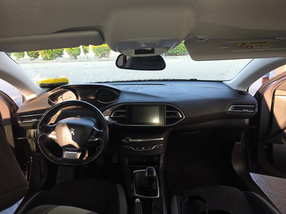 Vende-se Peugeot 308 SW 1.2 PureTech a gasolina (ano 2016)