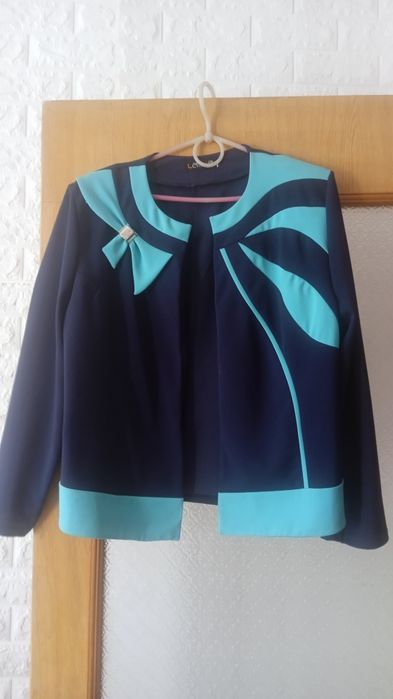 Костюм: сукня і жакет без застібки