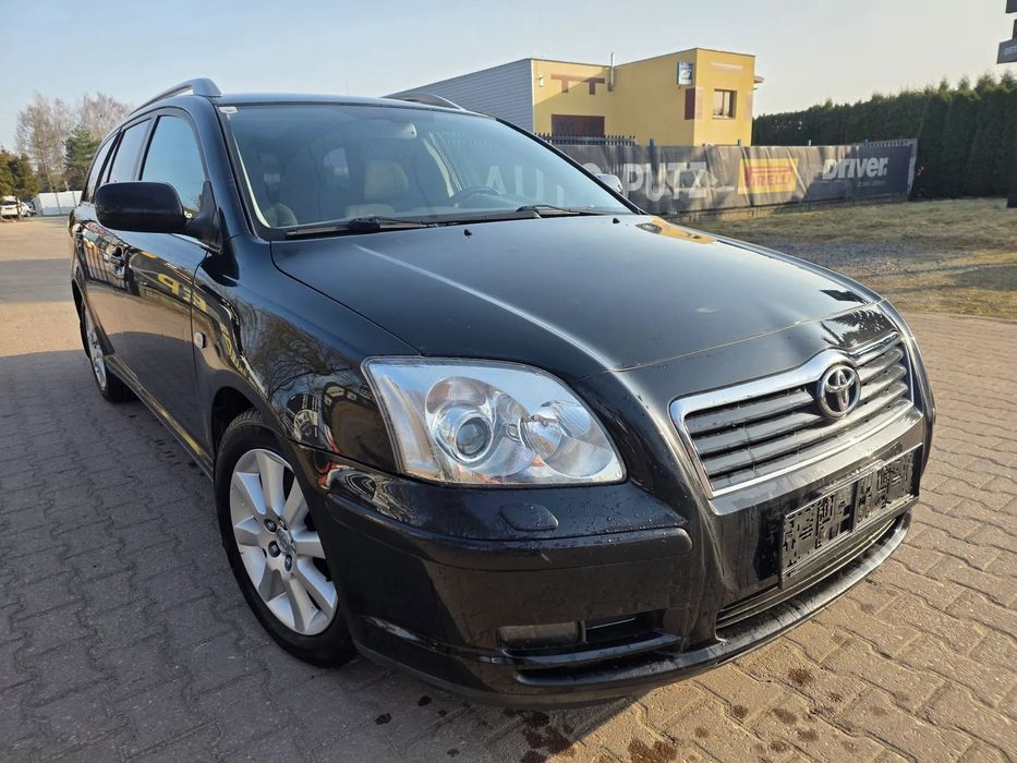 Toyota Avensis Zadbana Oplacona Bogate Wyposażenie