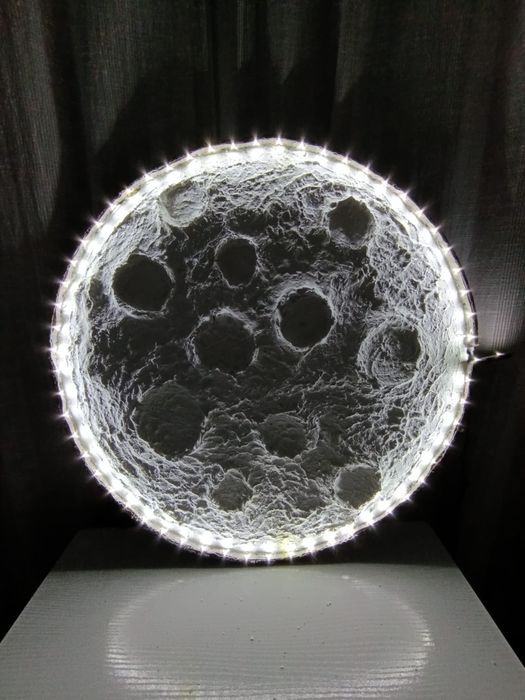 Candeeiro de parede. Luz de presença